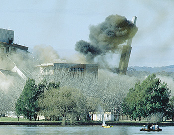 Canberra Hospital implossion